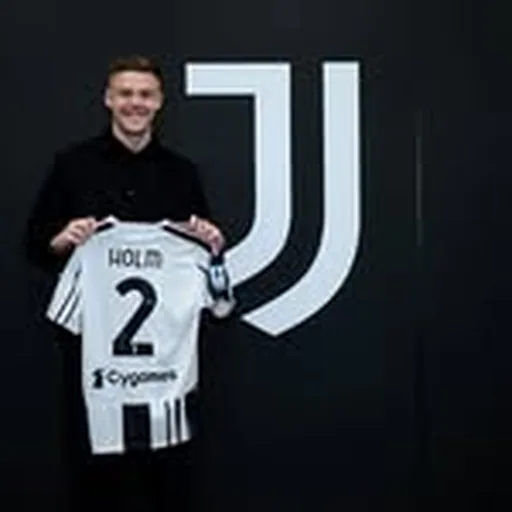 @holm_emil profile image