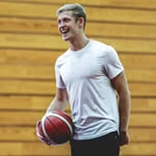 @hoopin_mitch profile image