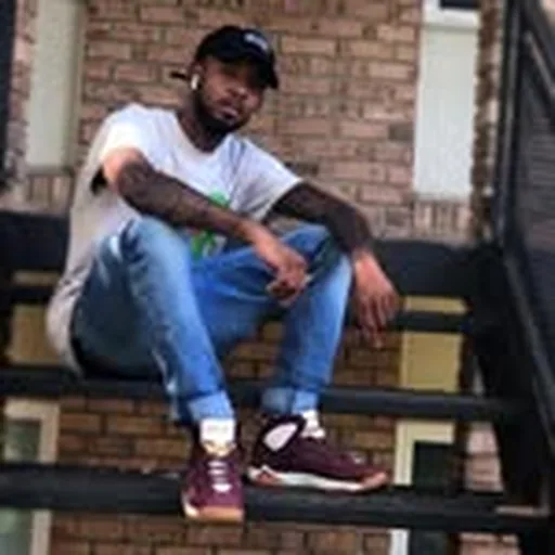 @iamdj_ugh profile image