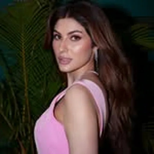 @iamelnaaz profile image