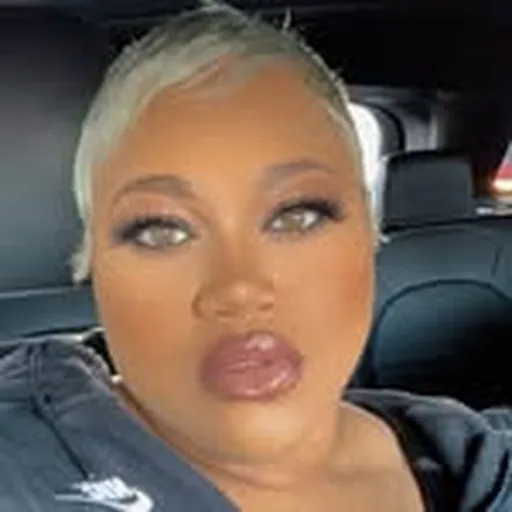 @iamglamm profile image