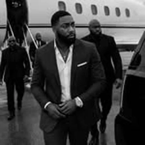 @iamlucianolayne profile image