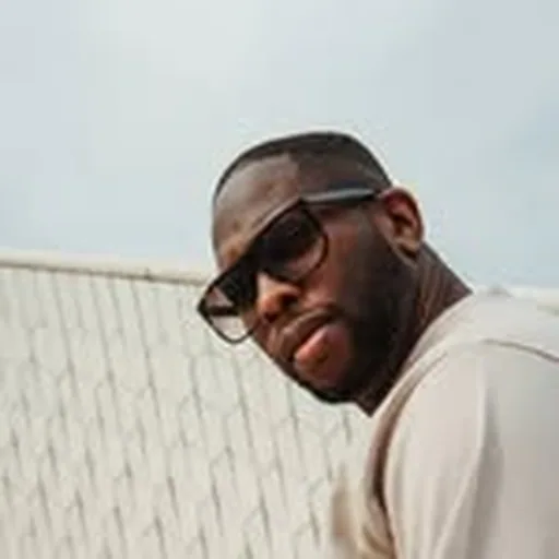 @iammrsilk profile image