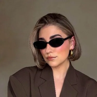 @imhannahwhiting profile image