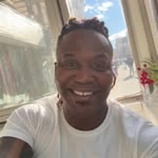 @instatituss profile image