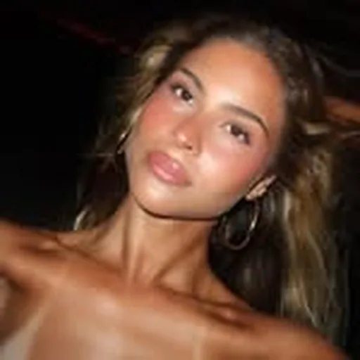 @isabellamthome profile image