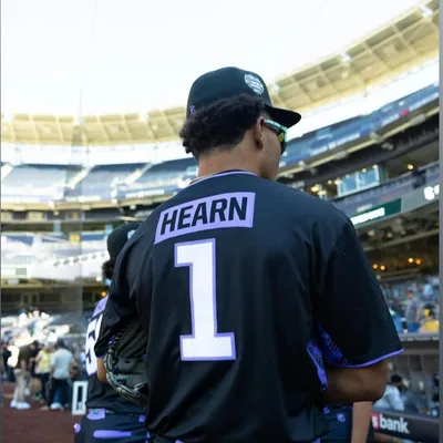 @isaiahhearn_ profile image