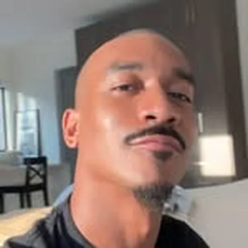 @itsbankhead profile image