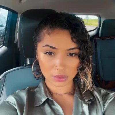@itsdezmarie profile image