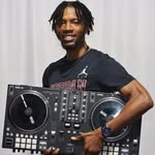 @itsdjsavage_ profile image