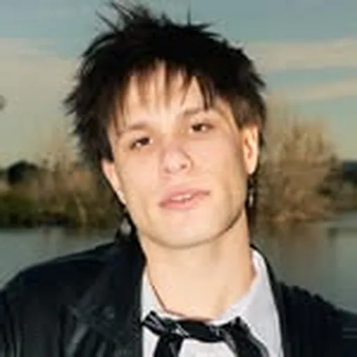 @itsjulianray profile image