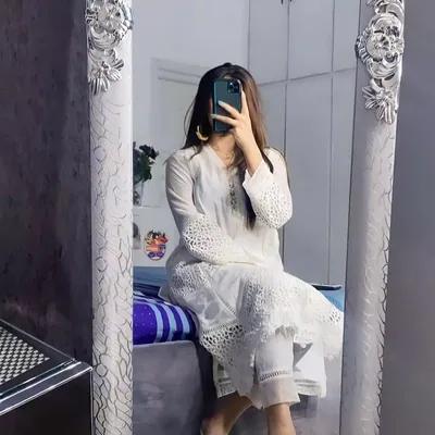 @itz_zoya_khan.__ profile image