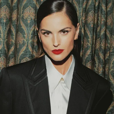 @izabelgoulart profile image