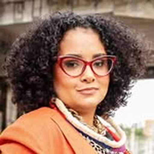 @izalourenca profile image