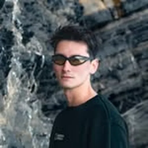 @izhy_ profile image