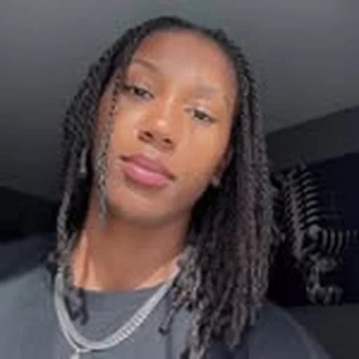 @ja_naaeee profile image