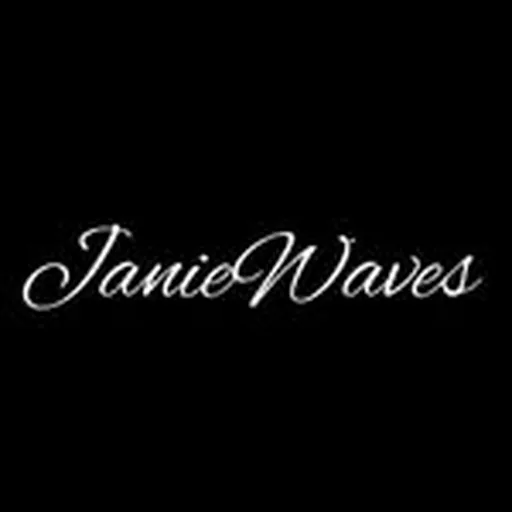 @janiewaves profile image