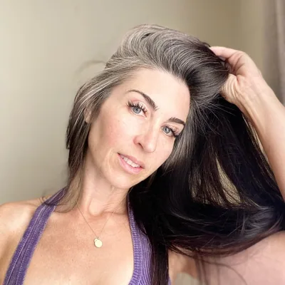 @jess_fades_to_gray profile image
