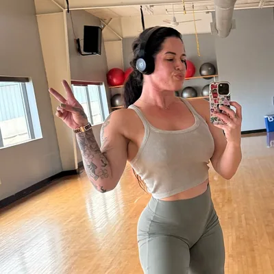 @jessicaharel_ profile image