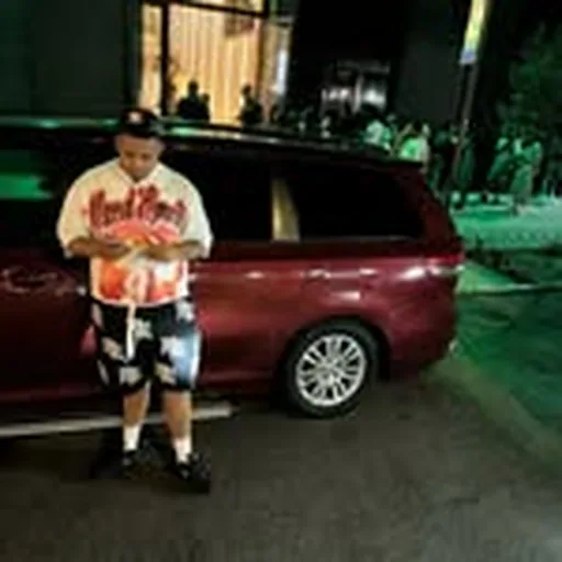 @johnnyek__ profile image