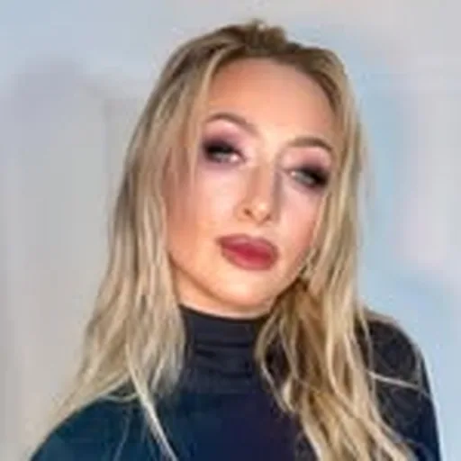 @jolahurynmakeup profile image