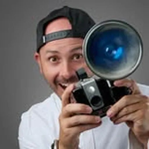 @jonathanivyphoto profile image