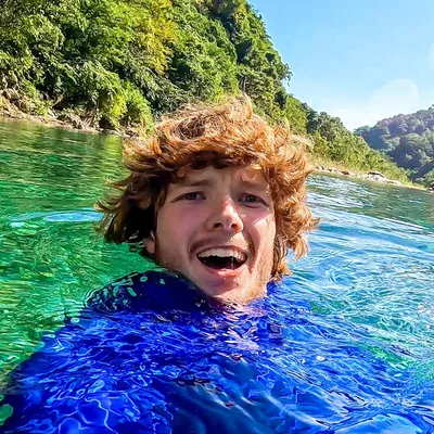 @joshtheinternofficial profile image