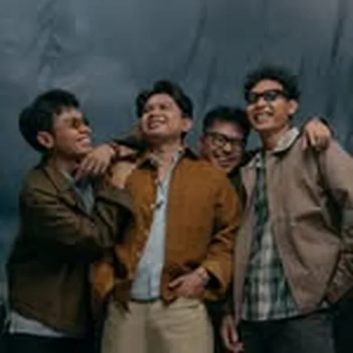 @juicyluicyband profile image