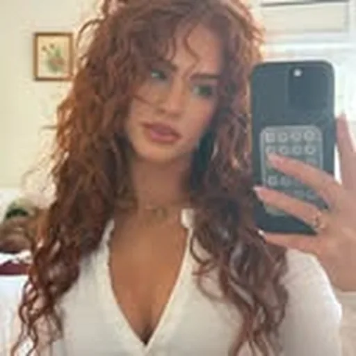 @julia.hatch profile image