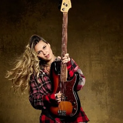 @julia_lage profile image