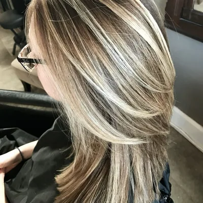 @julianyiyomakeup profile image