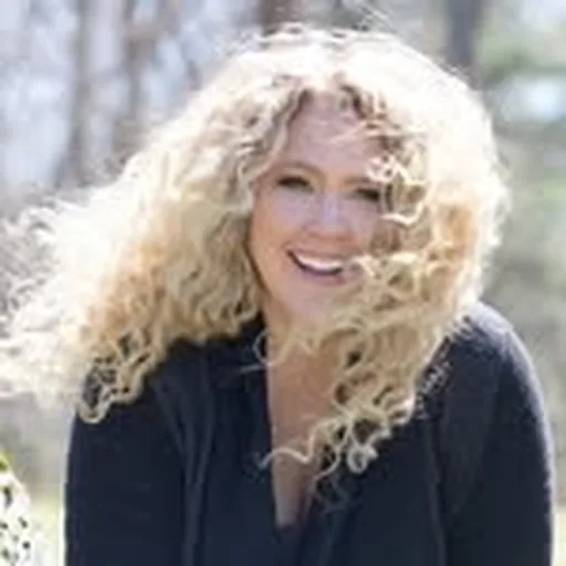 @juliecchenell profile image