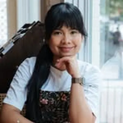 @juliecortess profile image