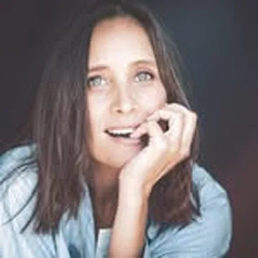 @juliedebona profile image