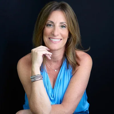 @julieschiffman_tapintolife profile image