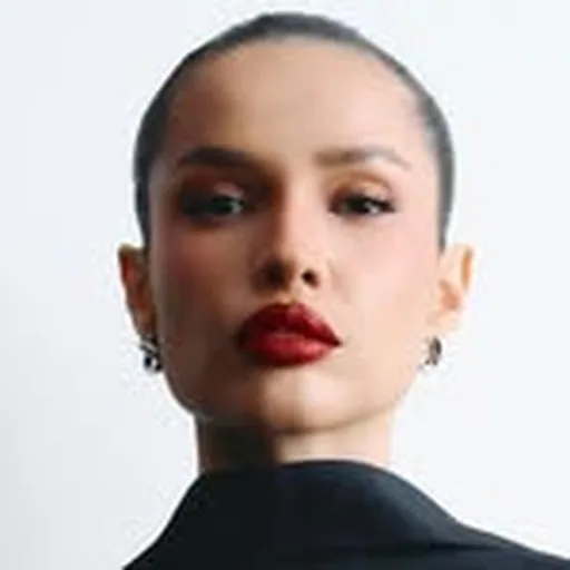 @juliettefreiremakeup profile image