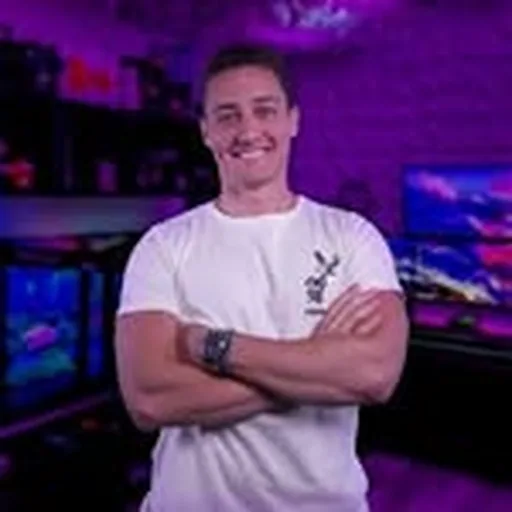 @julireview profile image