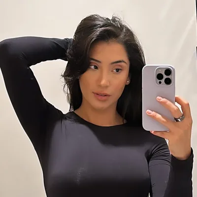 @karinawattts profile image