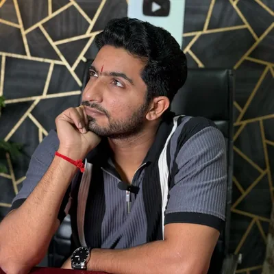 @kartikfactshots profile image