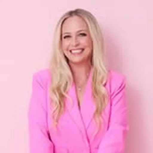 @katielovesocial profile image