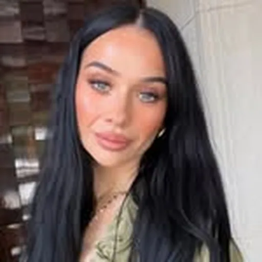 @katienovamakeup profile image