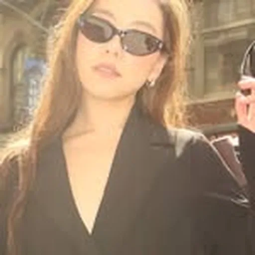 @kellyhesun profile image