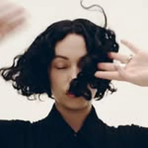 @kellyleeowens profile image