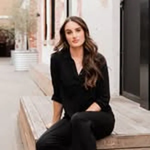 @kelseymoneamakeup profile image