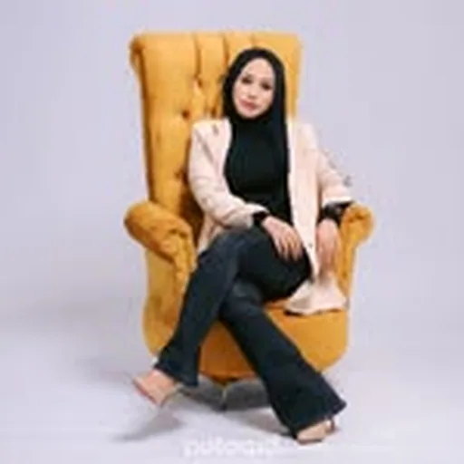 @khiyars.makeup profile image