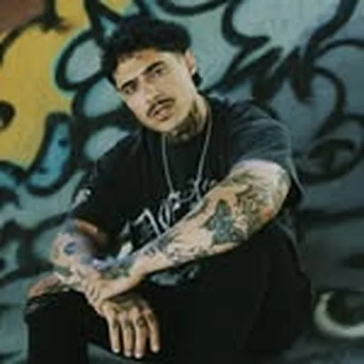 @krisrenfrowmusic profile image