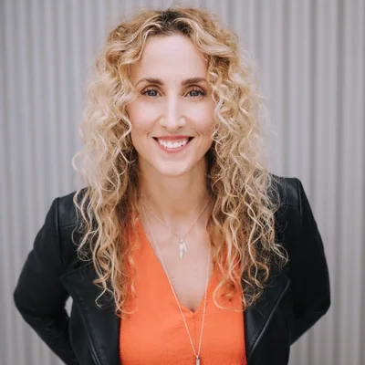 @kristinweitzelofficial profile image