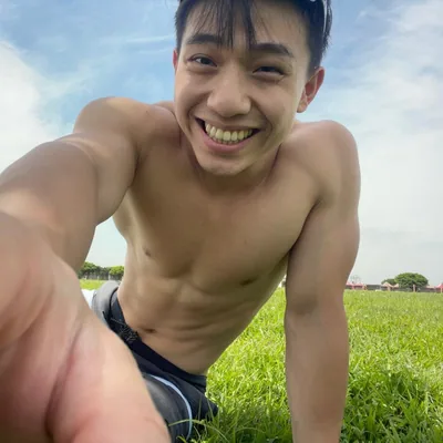 @l_troy___ profile image