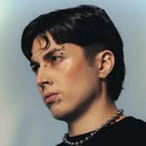 @la profile image