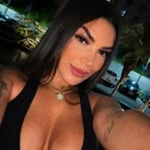 @laaribruna profile image